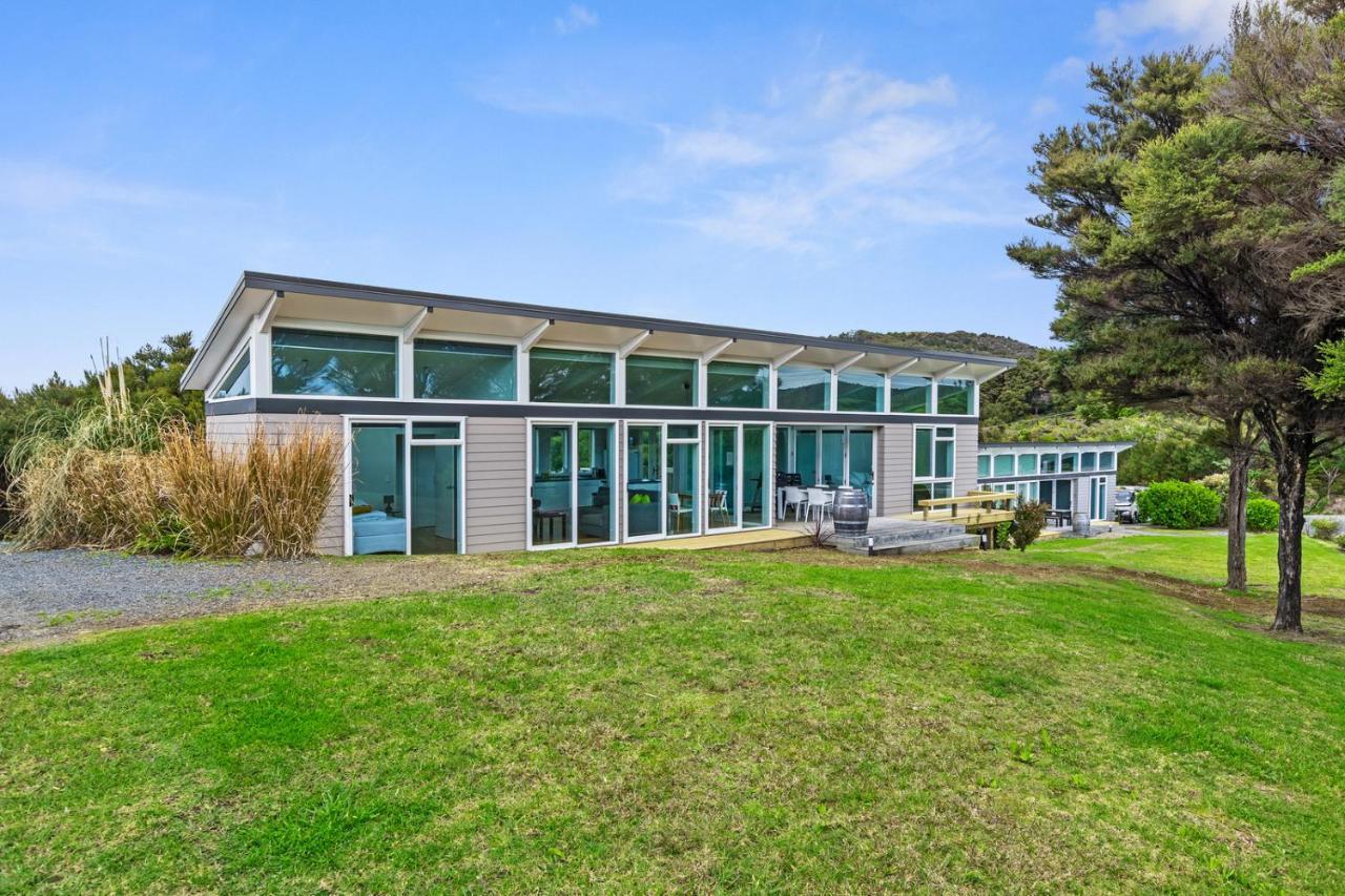 Paroa Bay Chalets - Te Whare Tui Russell Exterior photo