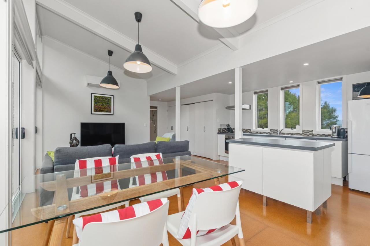 Paroa Bay Chalets - Te Whare Tui Russell Exterior photo