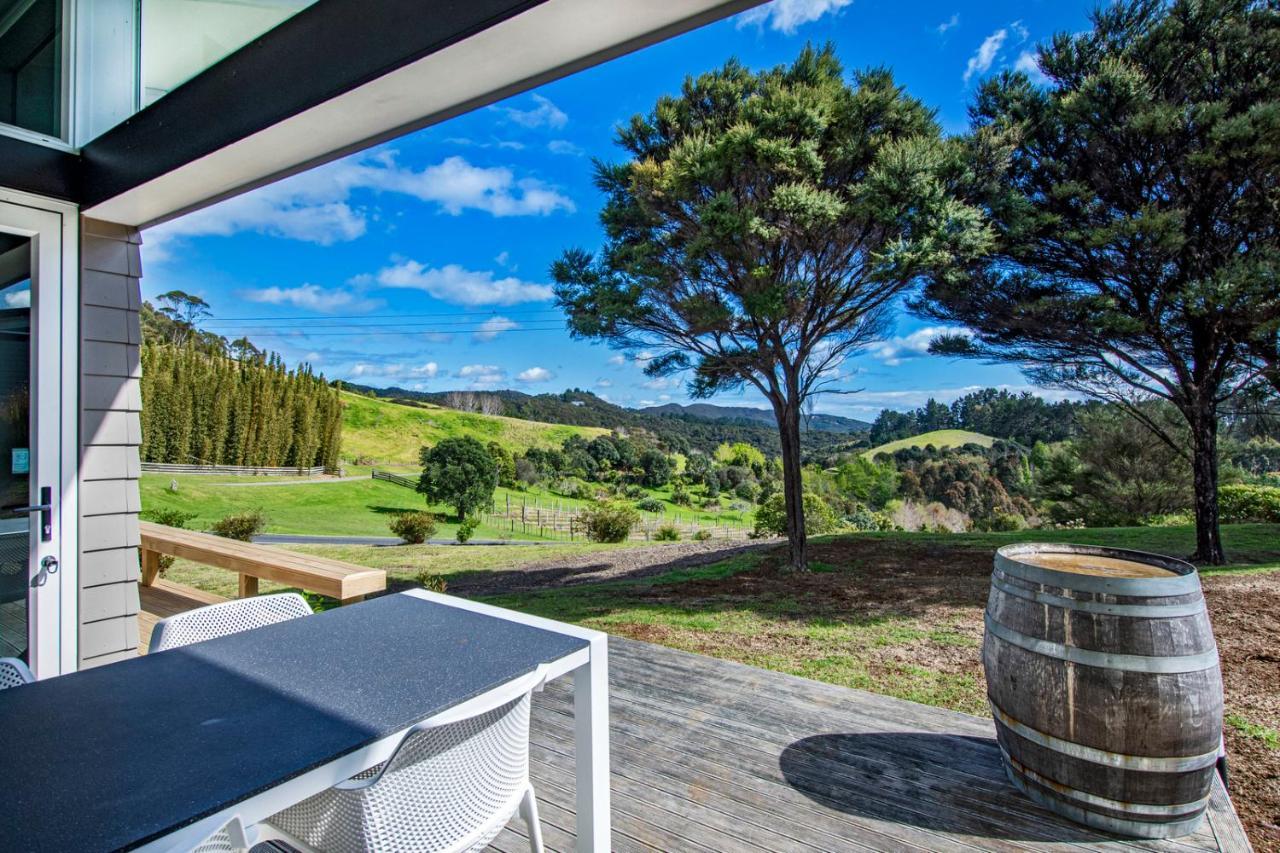 Paroa Bay Chalets - Te Whare Tui Russell Exterior photo