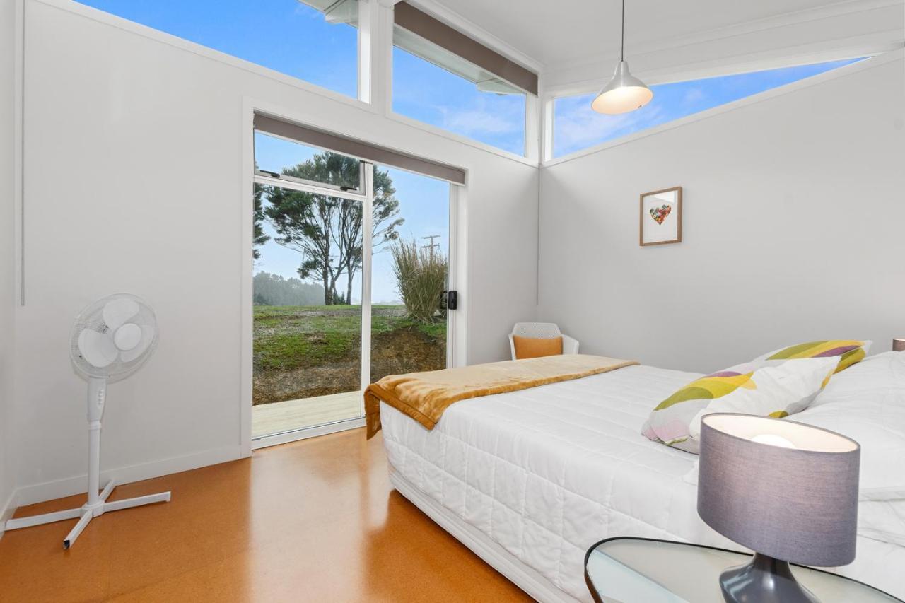 Paroa Bay Chalets - Te Whare Tui Russell Exterior photo