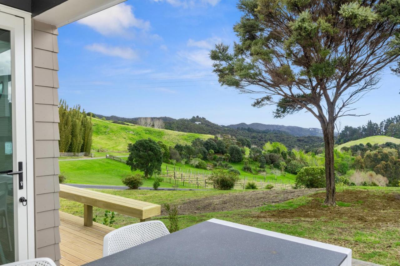 Paroa Bay Chalets - Te Whare Tui Russell Exterior photo