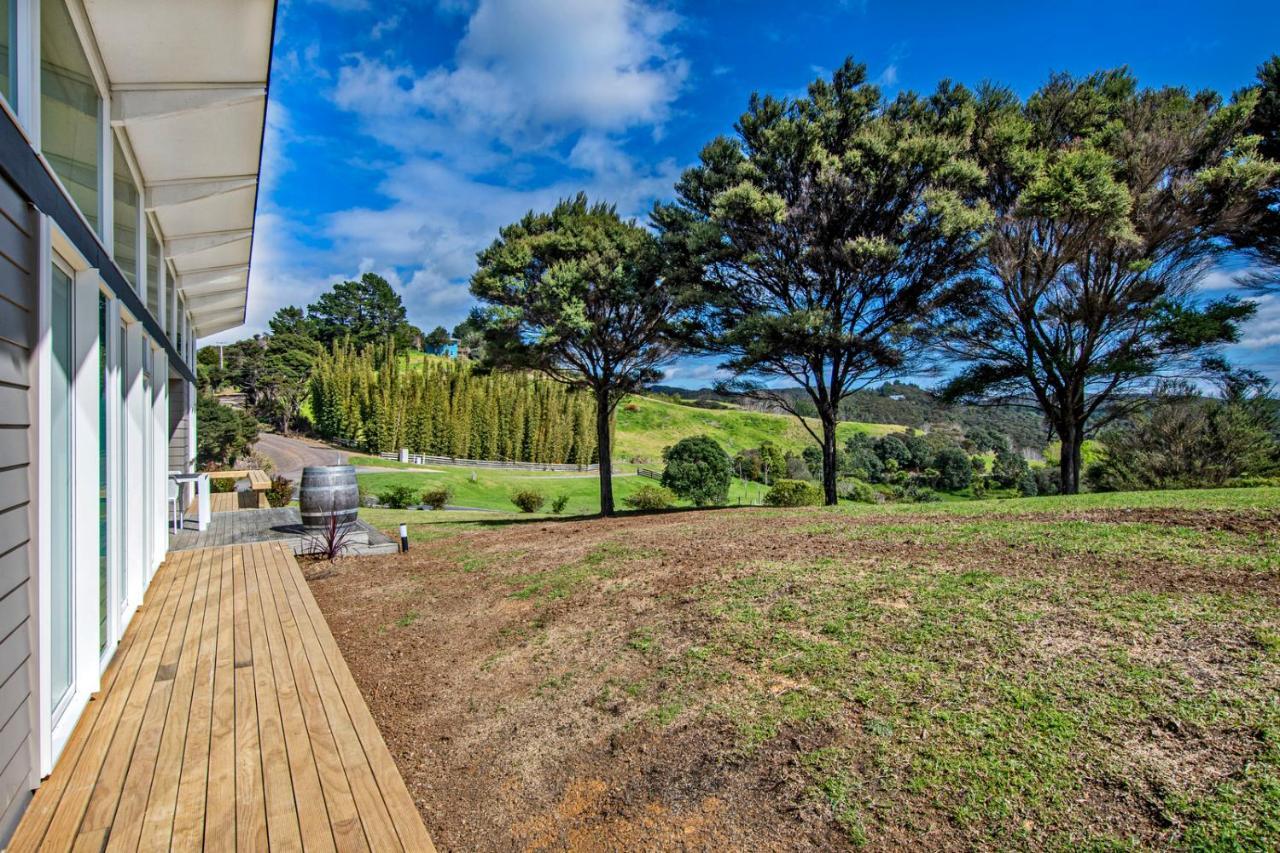 Paroa Bay Chalets - Te Whare Tui Russell Exterior photo